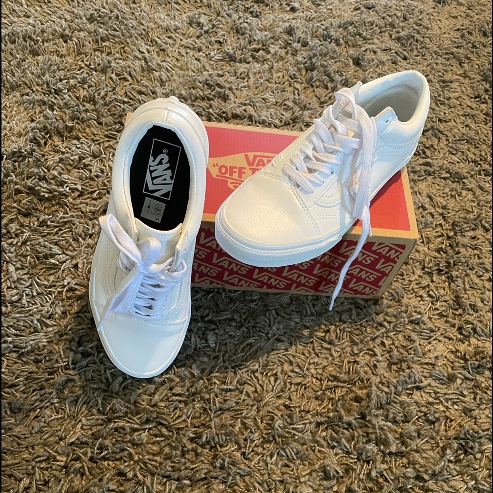 New vans white shoes